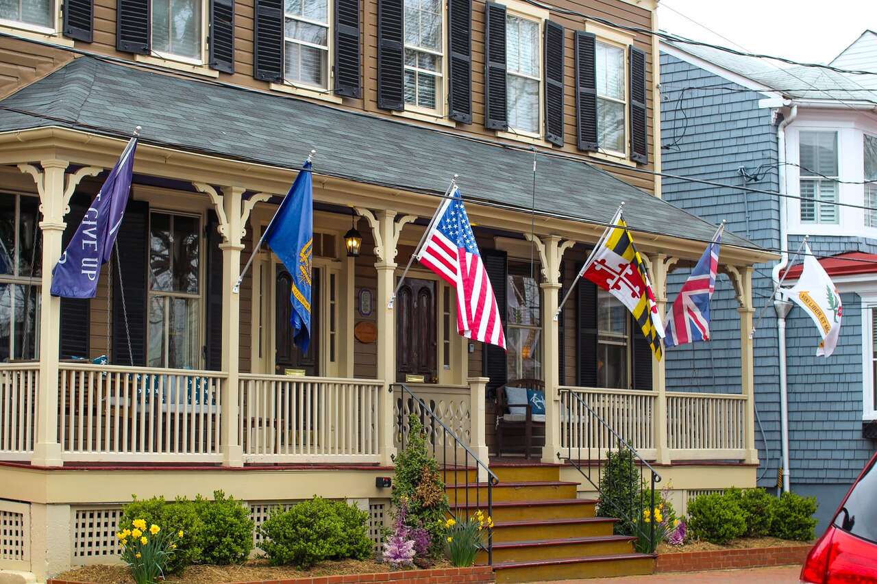 Historic house with flags in Annapolis, Maryland